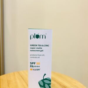 Green tea & zinc super-matte sunscreen gel