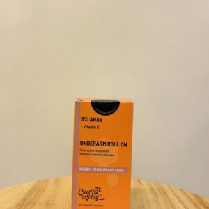 Woody musk fragrance Underarms Roll on